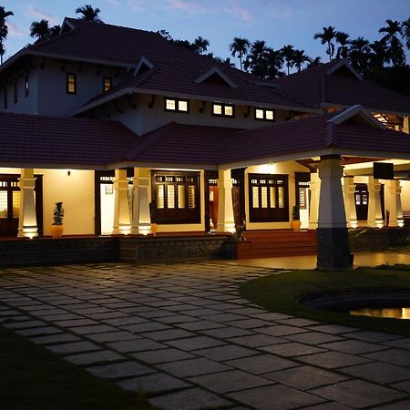 Wayanad Mace Mansion Otel Kenichira Dış mekan fotoğraf