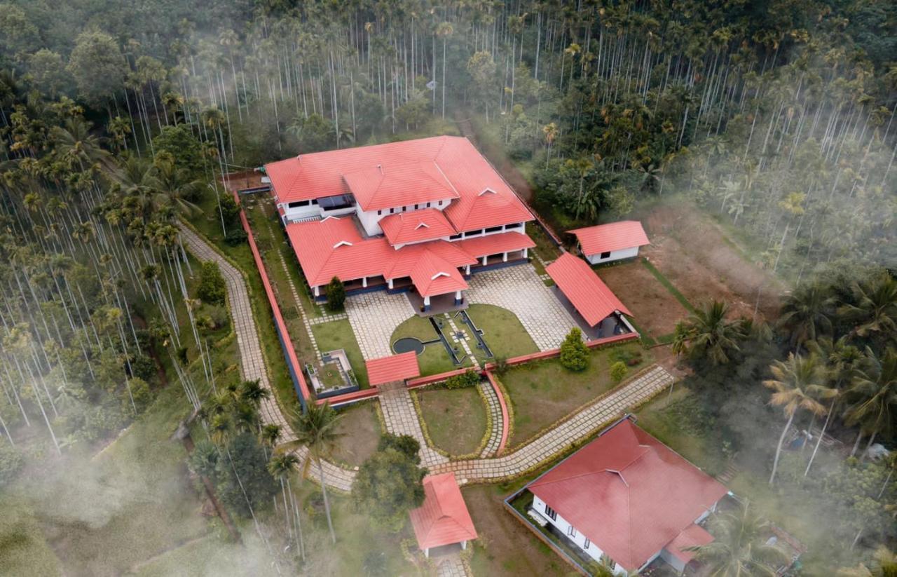 Wayanad Mace Mansion Otel Kenichira Dış mekan fotoğraf