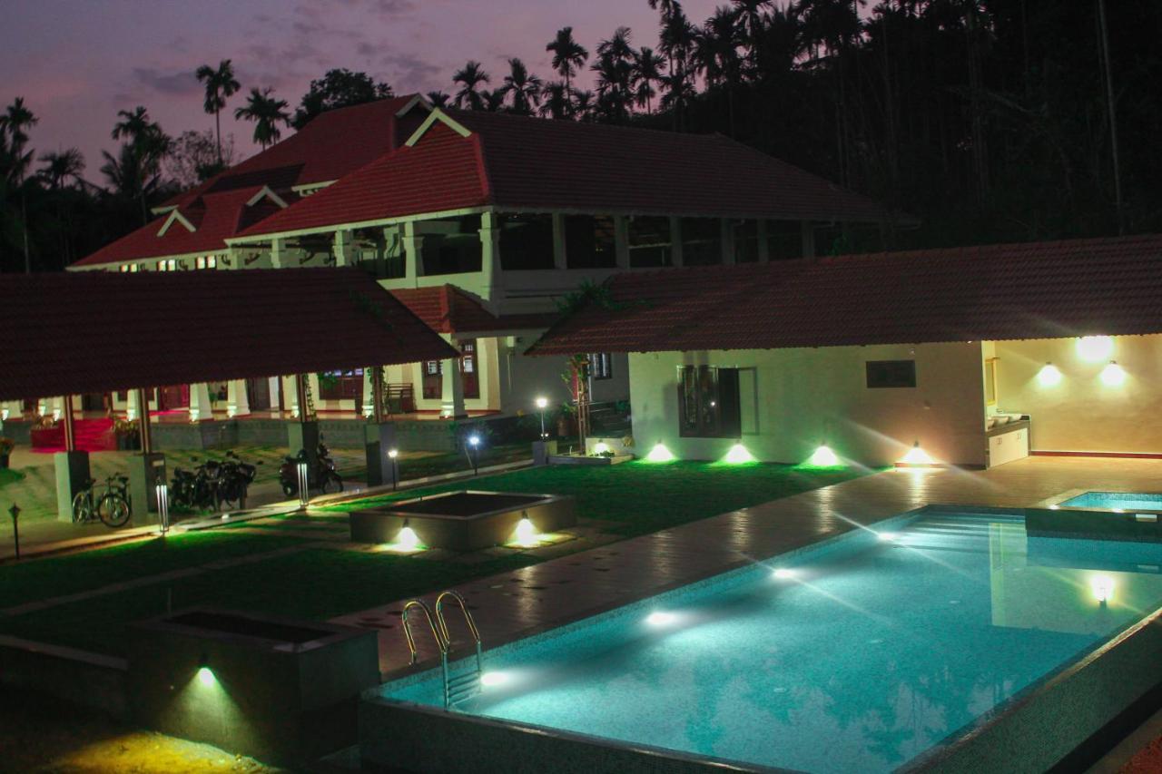 Wayanad Mace Mansion Otel Kenichira Dış mekan fotoğraf