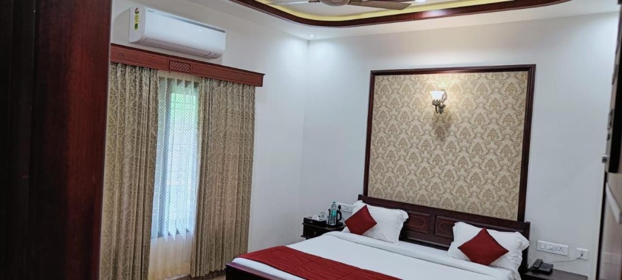 Wayanad Mace Mansion Otel Kenichira Dış mekan fotoğraf